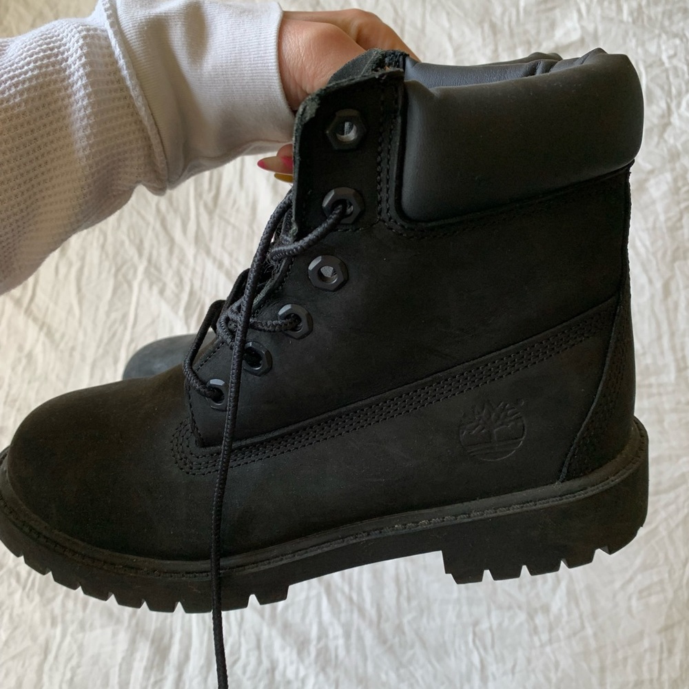 Black timberlands !!
